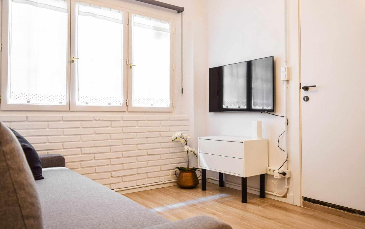 Casa Besalu Estudio En El Centro Del Pueblo Esterno foto