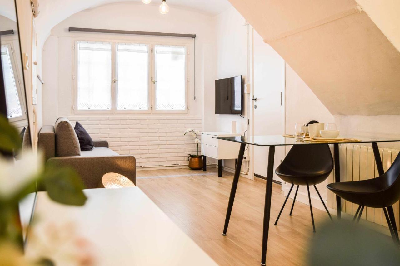 Casa Besalu Estudio En El Centro Del Pueblo Esterno foto