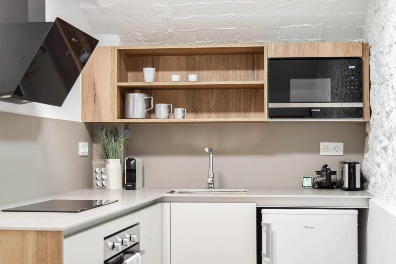 Casa Besalu Estudio En El Centro Del Pueblo Esterno foto
