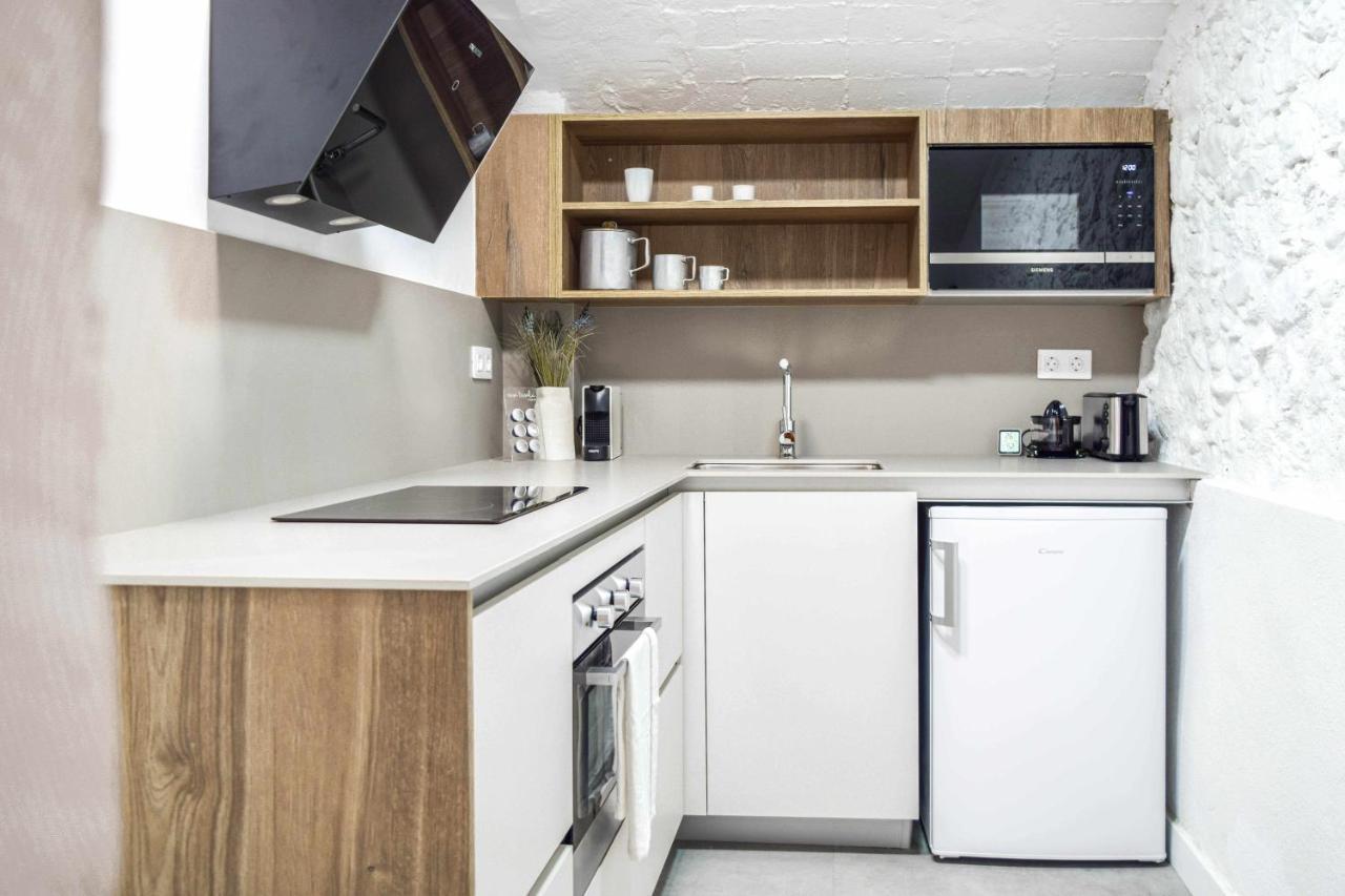 Casa Besalu Estudio En El Centro Del Pueblo Esterno foto