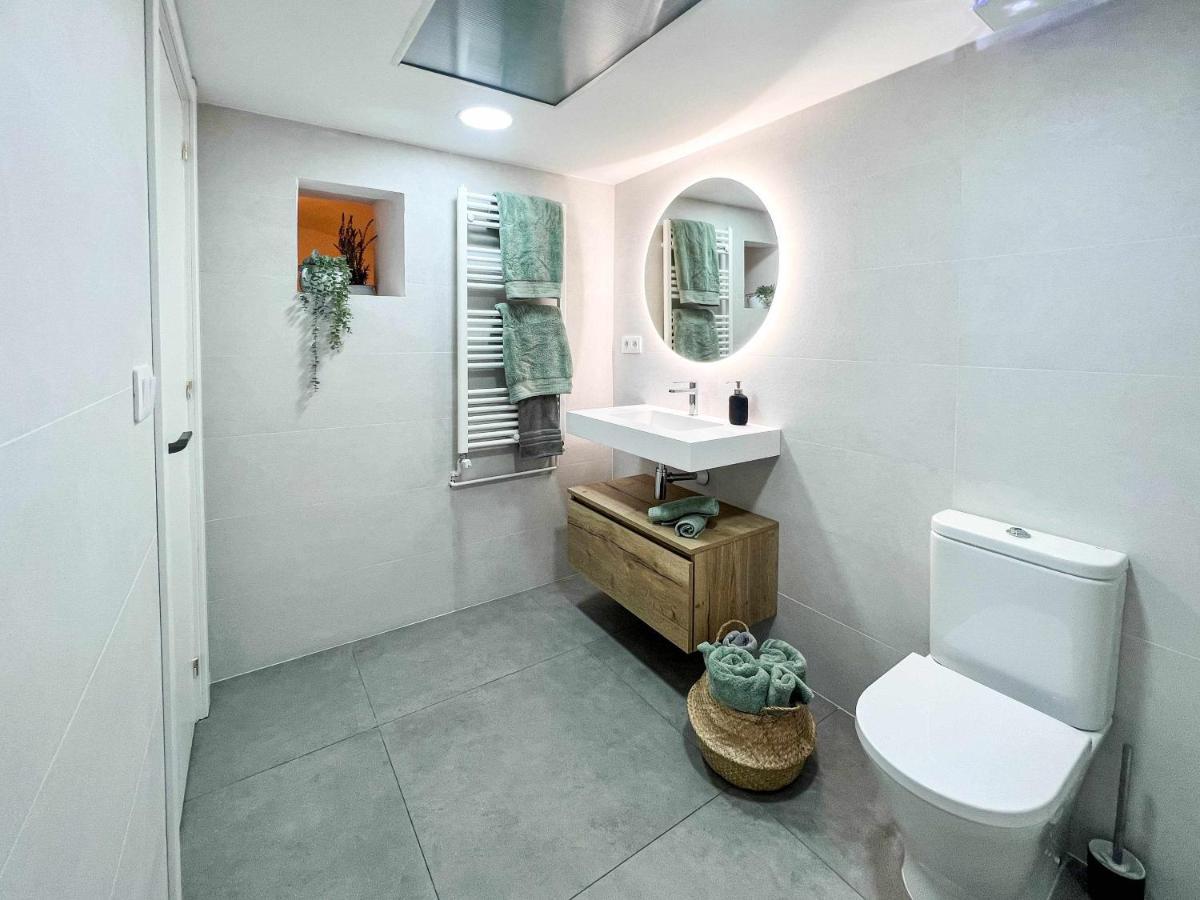 Casa Besalu Estudio En El Centro Del Pueblo Esterno foto