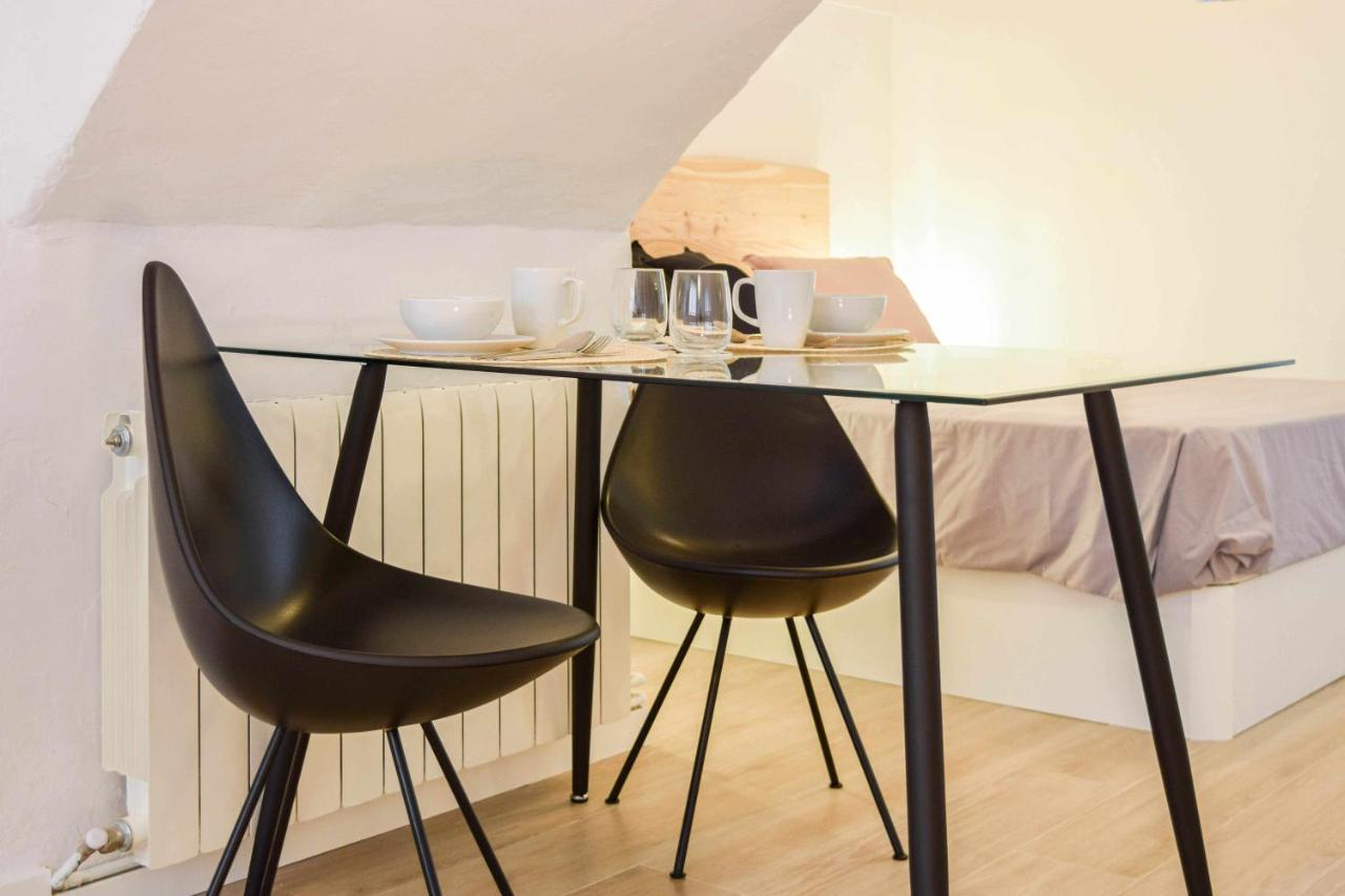 Casa Besalu Estudio En El Centro Del Pueblo Esterno foto