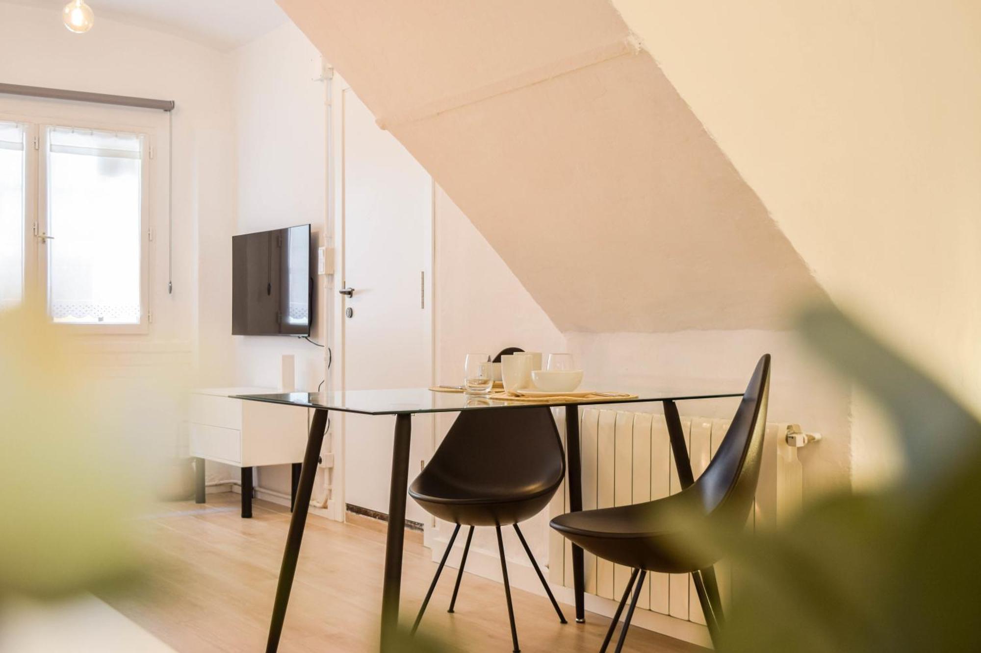Casa Besalu Estudio En El Centro Del Pueblo Esterno foto