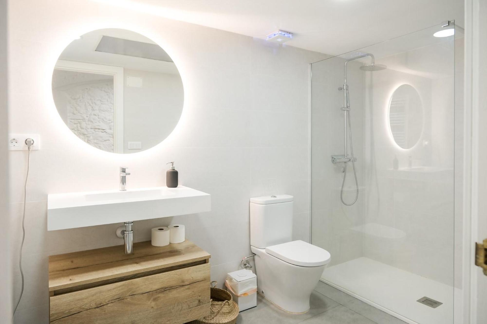 Casa Besalu Estudio En El Centro Del Pueblo Esterno foto