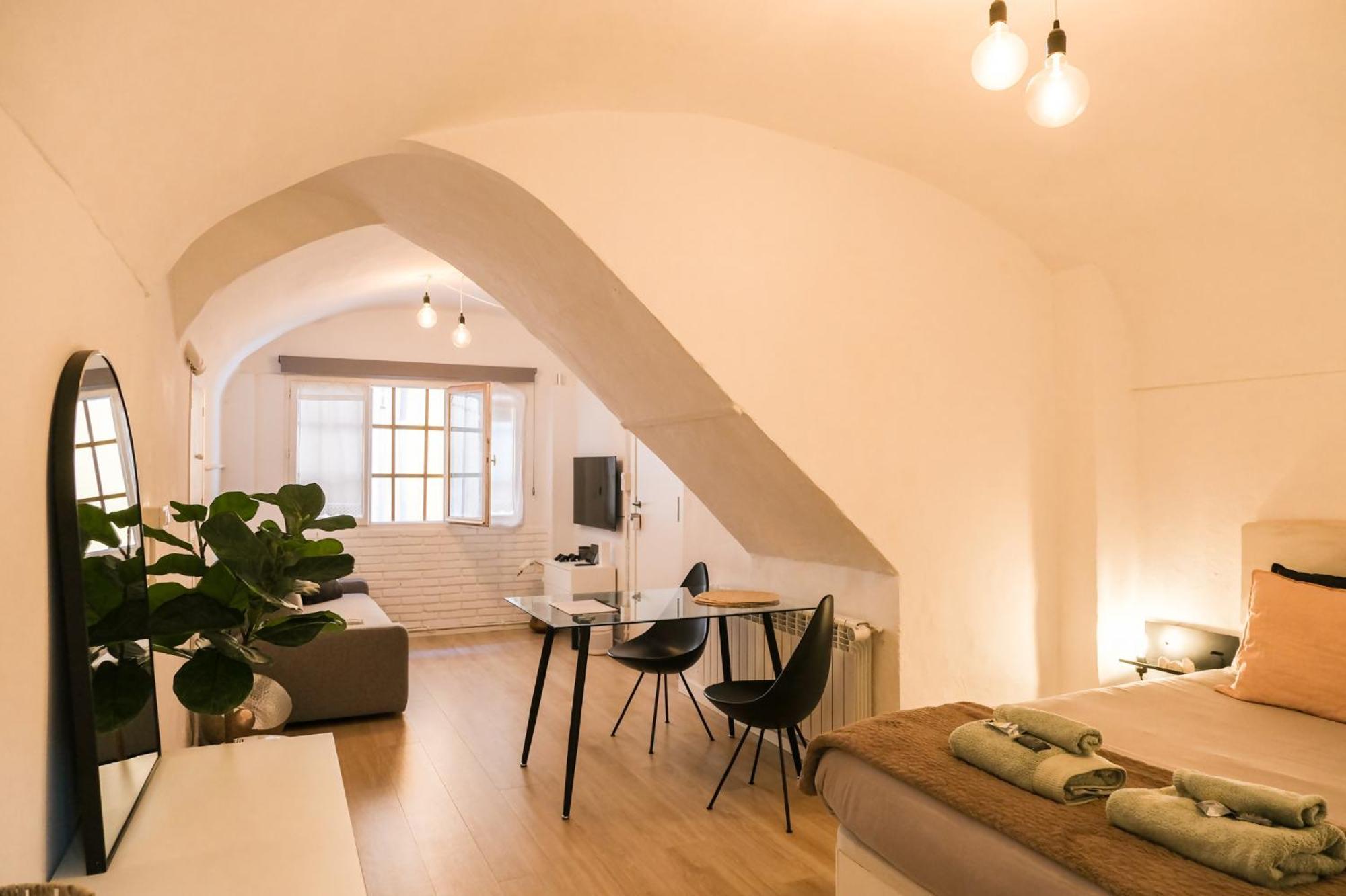 Casa Besalu Estudio En El Centro Del Pueblo Esterno foto