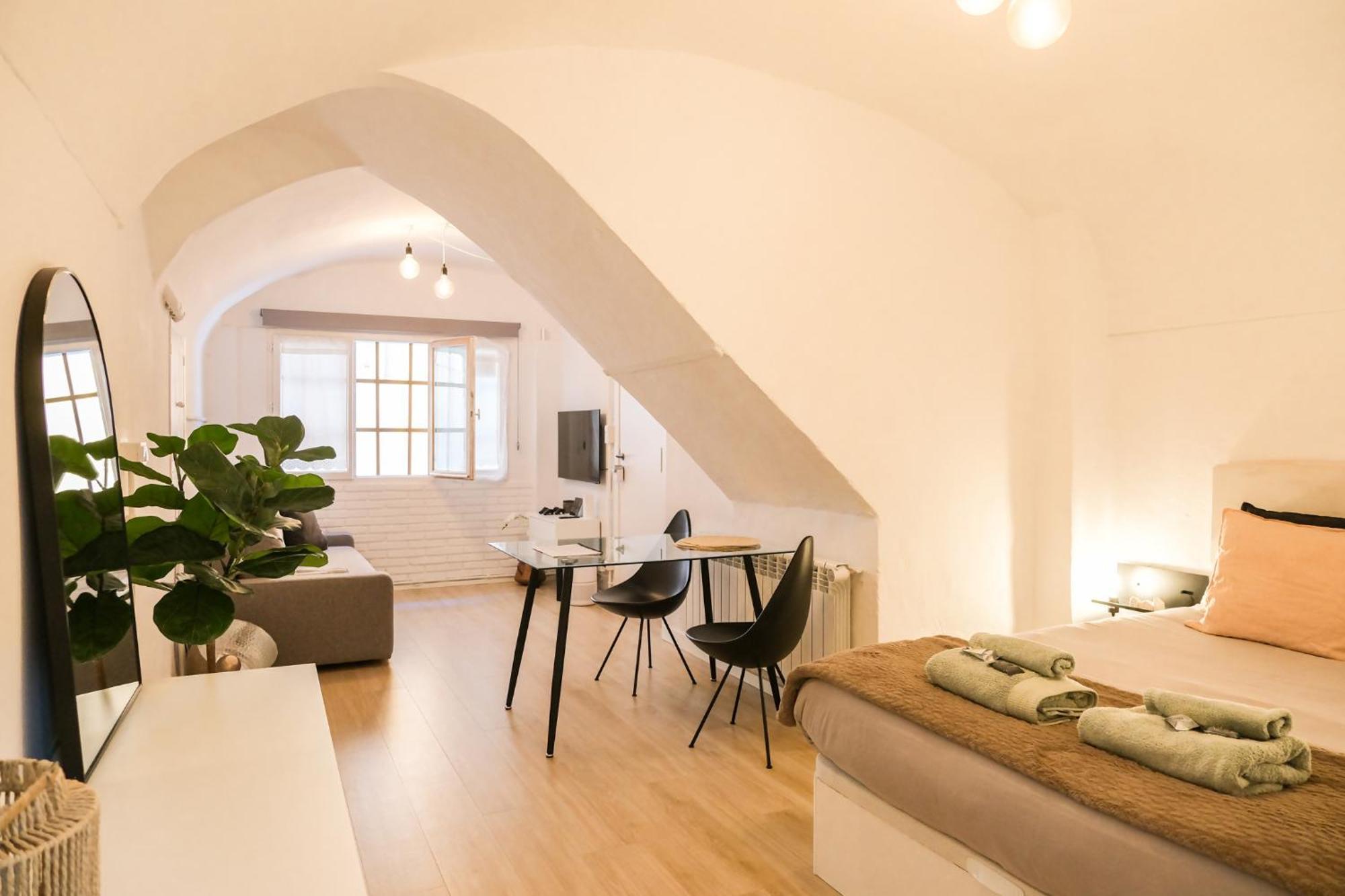 Casa Besalu Estudio En El Centro Del Pueblo Esterno foto